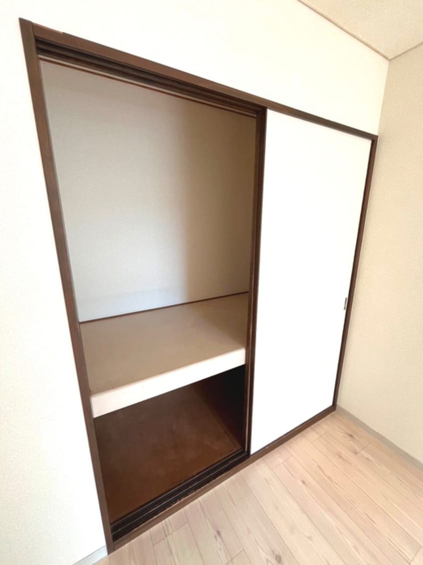 収納 松原フラット