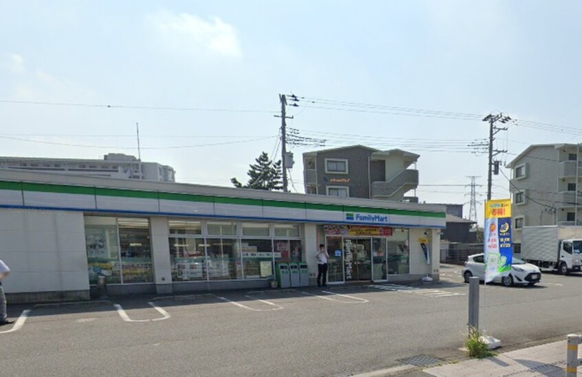 ファミリーマート 大野台二丁目店(コンビニ)まで368m ヒルサイド
