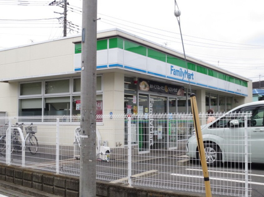 ファミリーマート 駒井町一丁目店(コンビニ)まで373m ハイツ鈴木