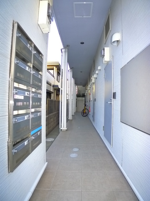 エントランス部分 フローラ千葉