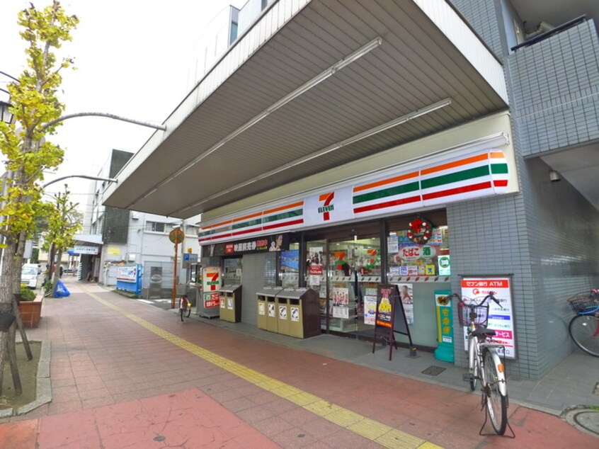 セブンイレブン(コンビニ)まで450m カーサアルマーレ