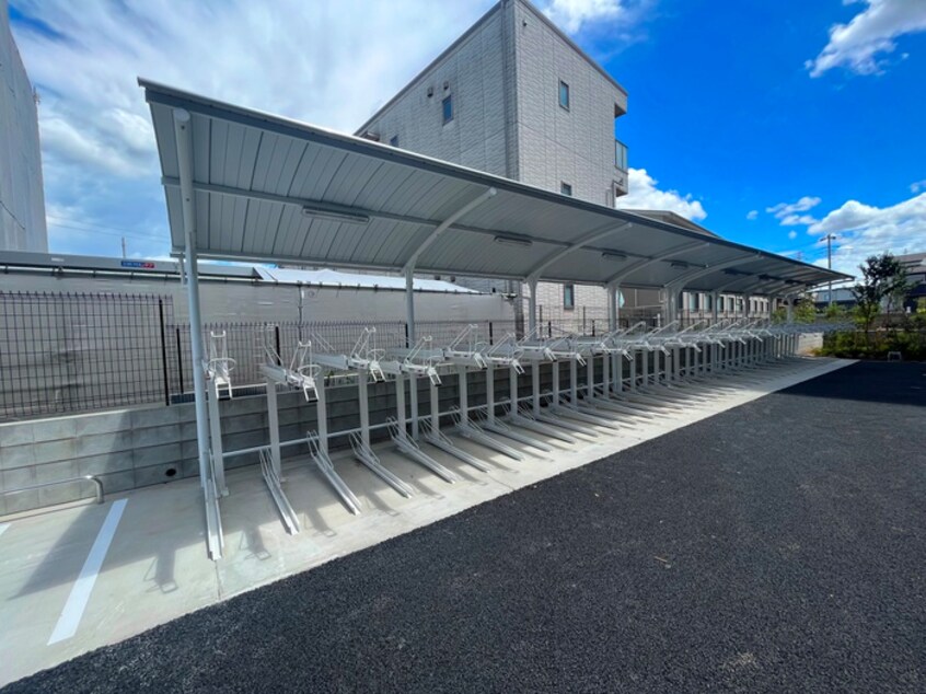 駐輪場 FLORENTINE FLOAT