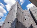 建築中