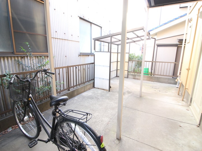 駐輪場 シュラインハイツ