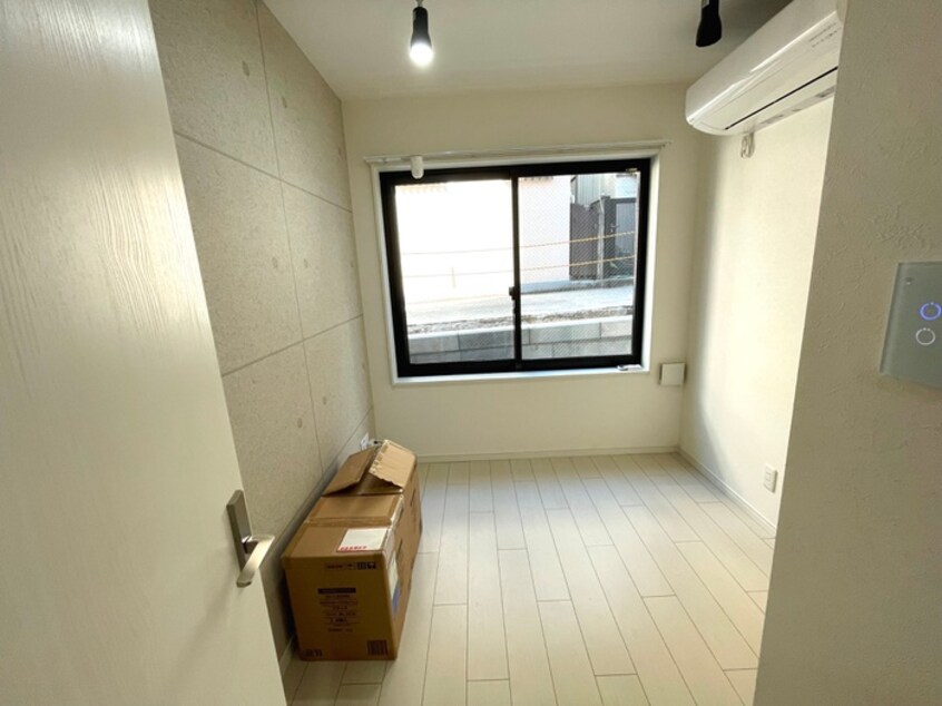 居室 HJ　PLACE　TAKADANOBABA