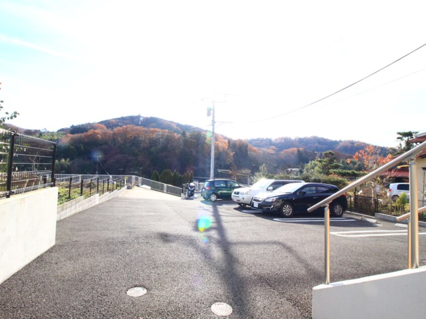 駐車場 TINGARA