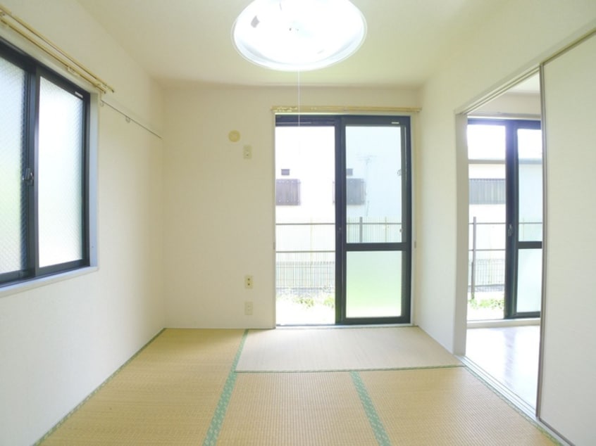 居室 メゾン菊富士Ａ