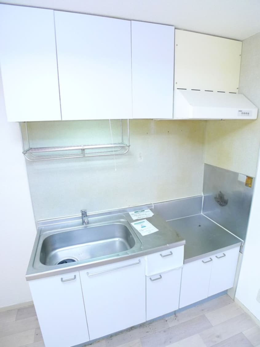 キッチン メゾン菊富士Ａ