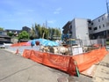 建築中