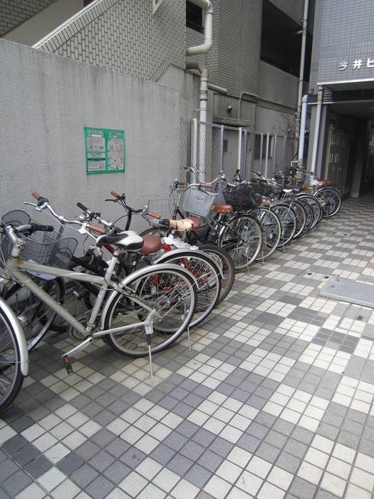 駐輪場 ロイビル武蔵小杉