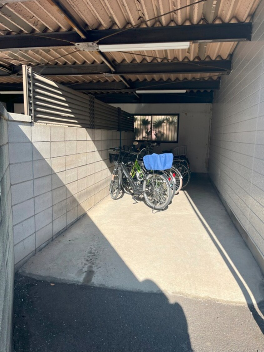 駐輪場 アネックス麻木