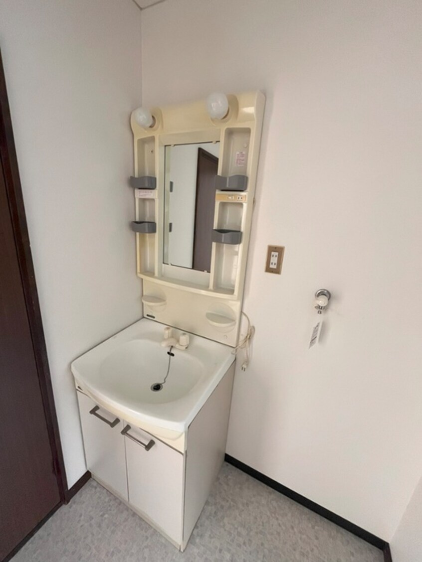 洗濯機置場 アネックス麻木