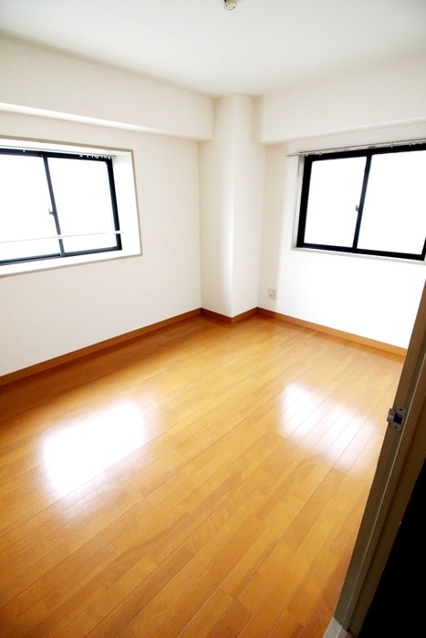 居室 アバンティイスズ