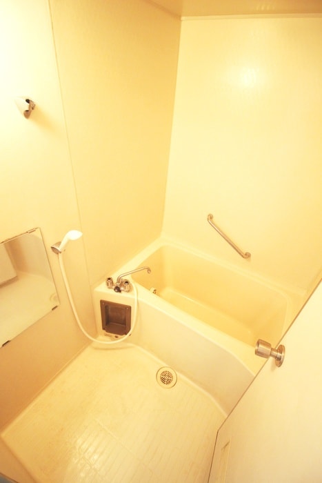 バス／シャワールーム等 アバンティイスズ