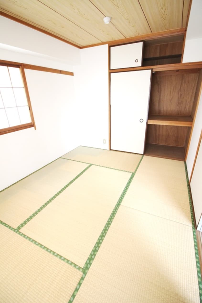 居室 アバンティイスズ