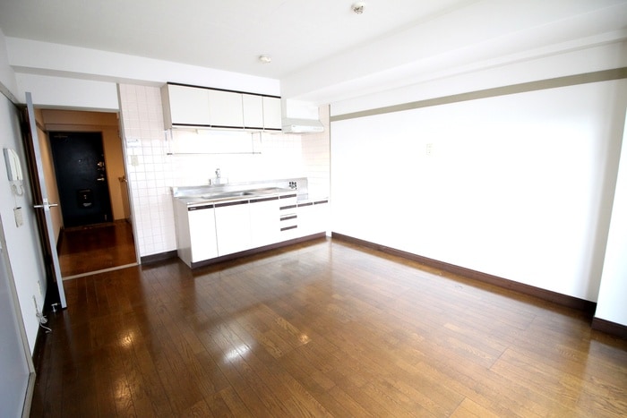 居室 アバンティイスズ