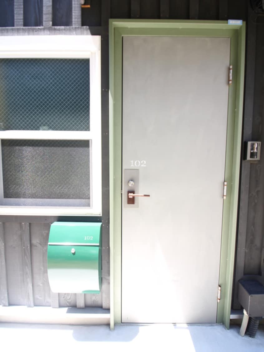 玄関 ダフボーデン国立B棟