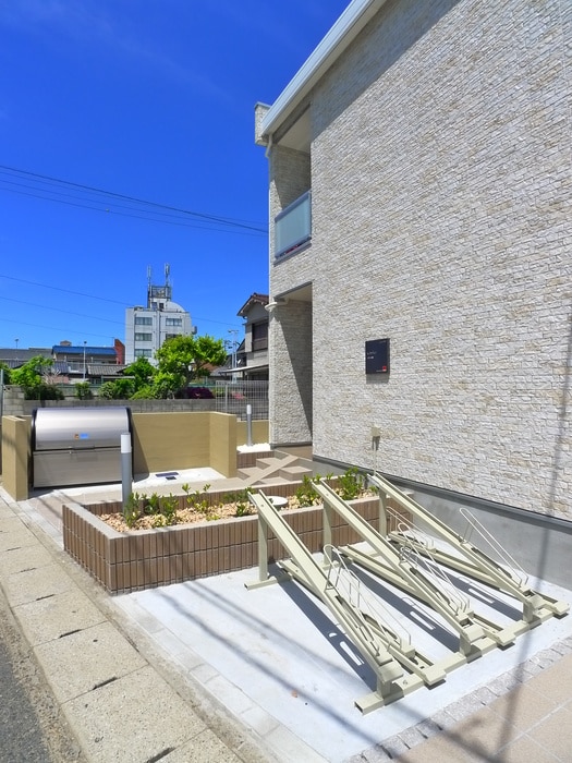 駐輪場 リブリ・宝英