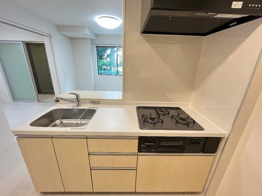 キッチン ＬＡｍｏｕｒ