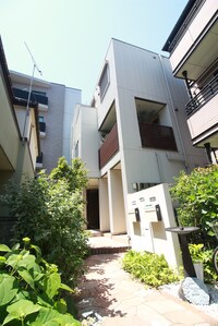 Symphony　Court