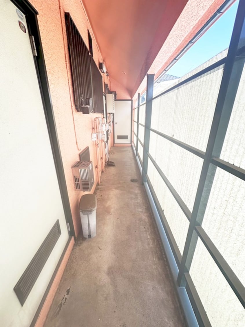 エントランス部分 コーポシミズ