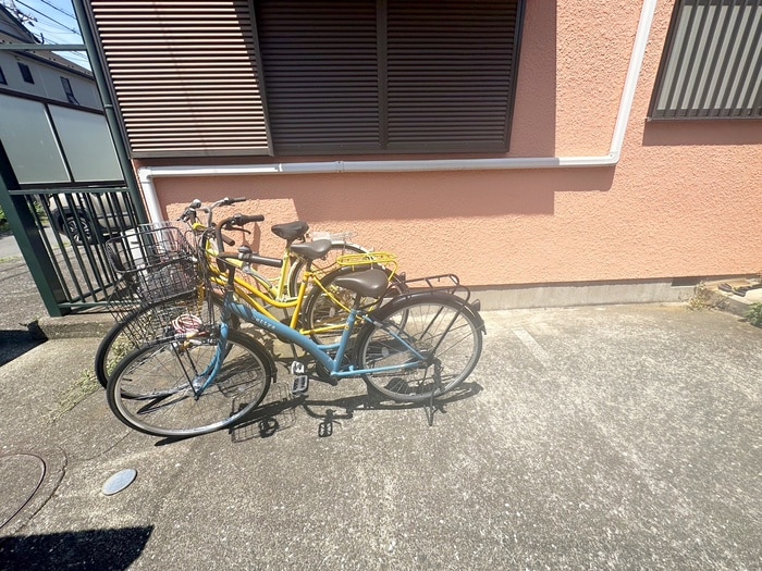 駐輪場 コーポシミズ