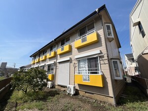 ホワイトポピンズ