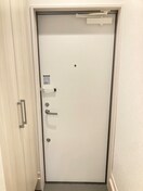 玄関 シャトーニイクラ