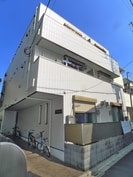 プラカーサの外観