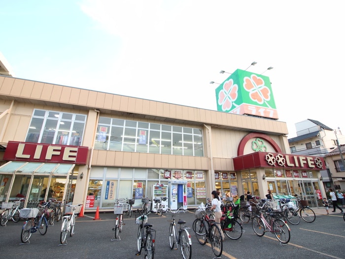 物件(スーパー)まで900m プラカーサ