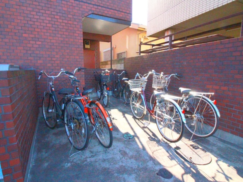 駐輪場 シャトー有楽町