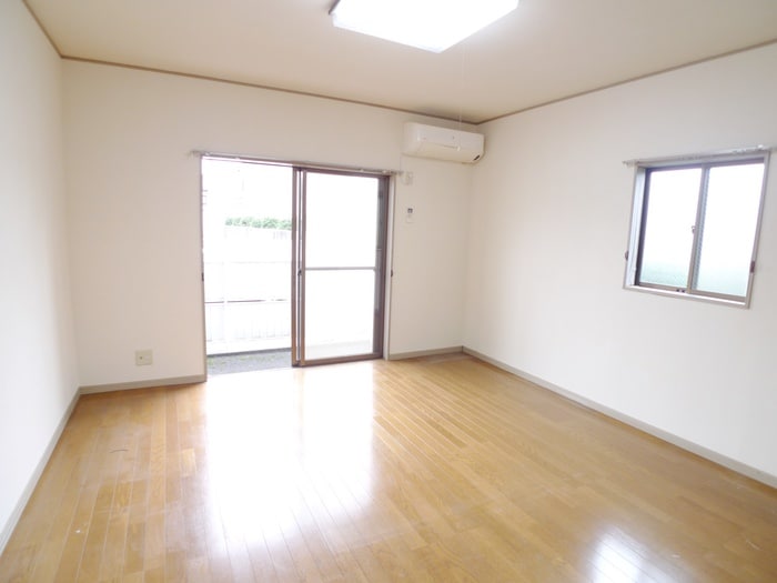 居室 富士見レッズ