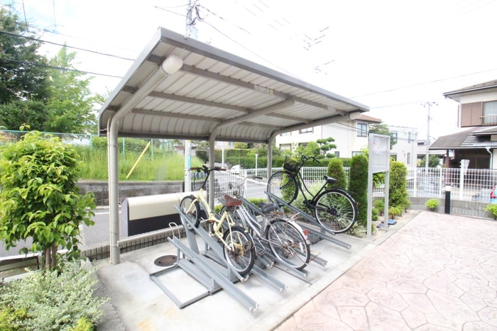 駐輪場 グラシオ成瀬