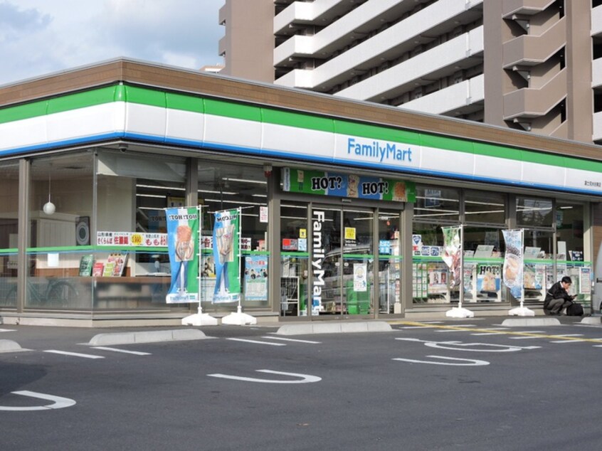 ファミリーマート(コンビニ)まで450m 水谷東３丁目戸建