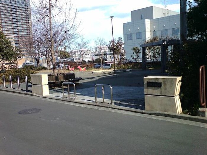 川上大豆田公園(公園)まで156m 第2サンコート東戸塚