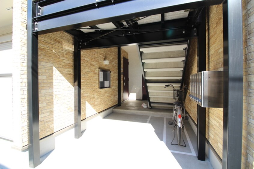 エントランス部分 リブリ・メゾン向ケ丘