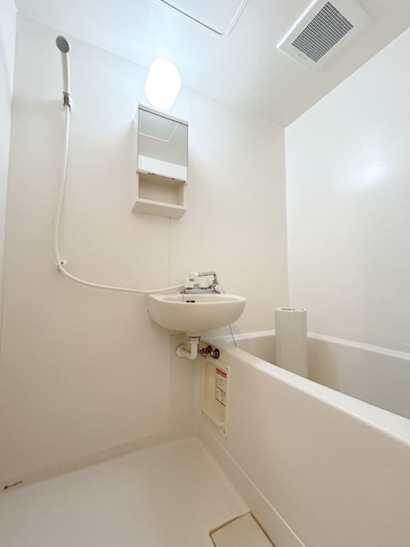 バス／シャワールーム等 イ－ストコ－ト