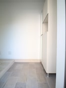 玄関 ラ・ロンディネ