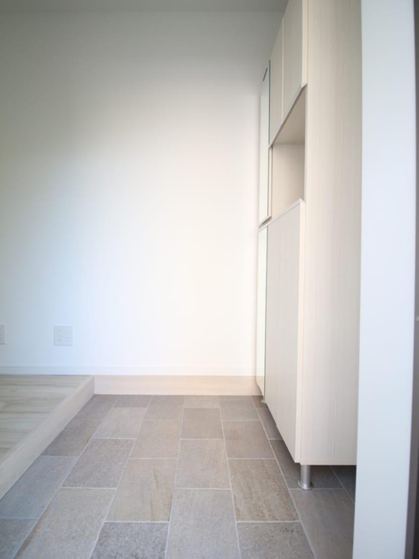 玄関 ラ・ロンディネ