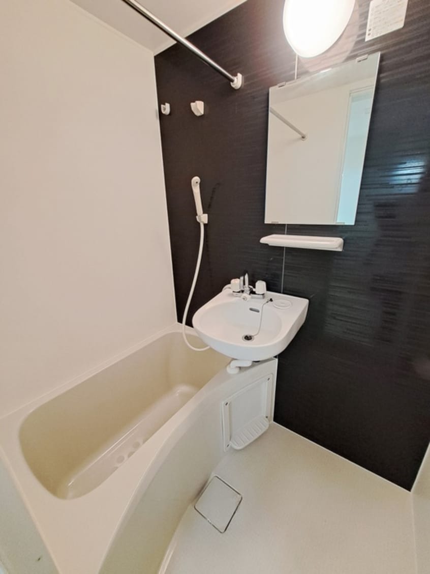 バス／シャワールーム等 リーヴェルポート横浜南エミール