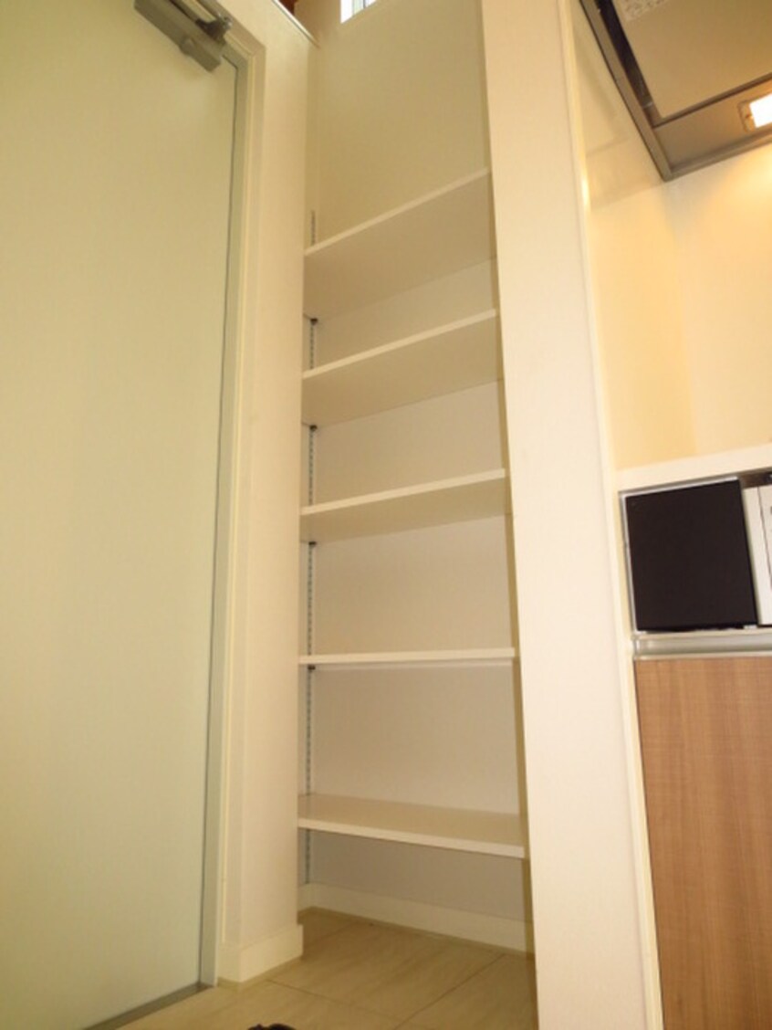 靴箱 -clolline- コリーヌ祐天寺