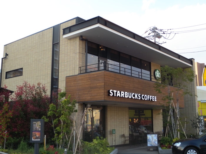 スターバックス(カフェ)まで600m シャンティ芦花