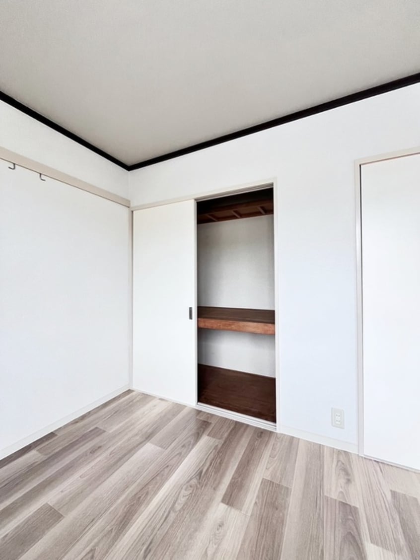 収納 エルドミ－ルＡ