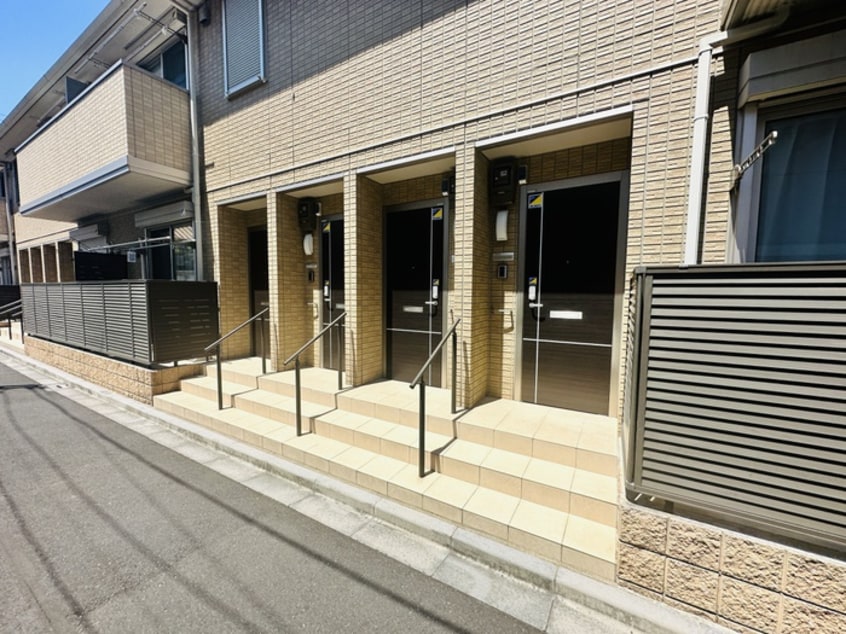 エントランス部分 ソレーユ三ノ輪