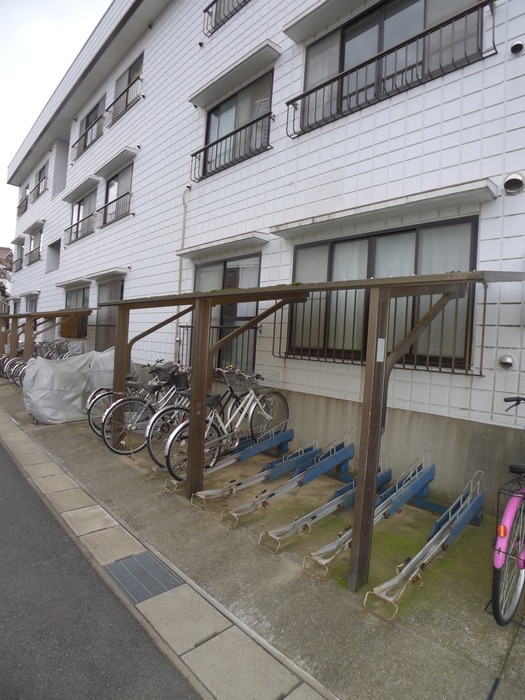 駐輪場 レジデンス齊藤