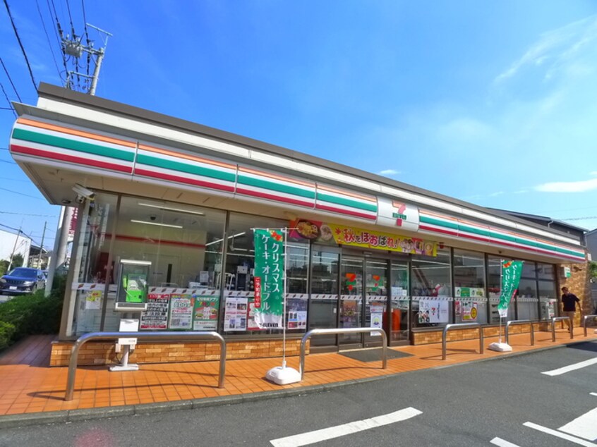 セブンイレブン(コンビニ)まで80m BLUE　ROOM