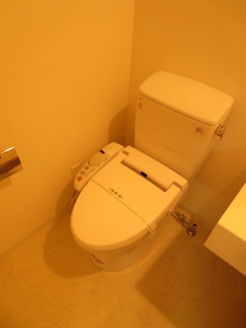トイレ ハ－モニ－コ－ト西鶴間