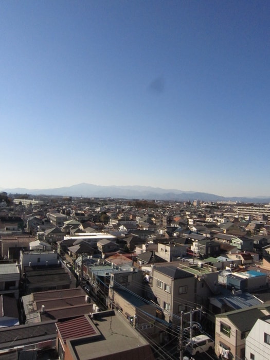 室内からの展望 ハ－モニ－コ－ト西鶴間