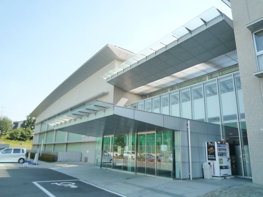 川口市立戸塚スポーツセンター(公園)まで680m サン・キャッスル