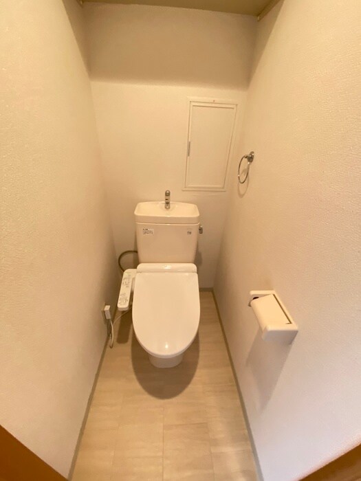 トイレ イ－スト・ワン